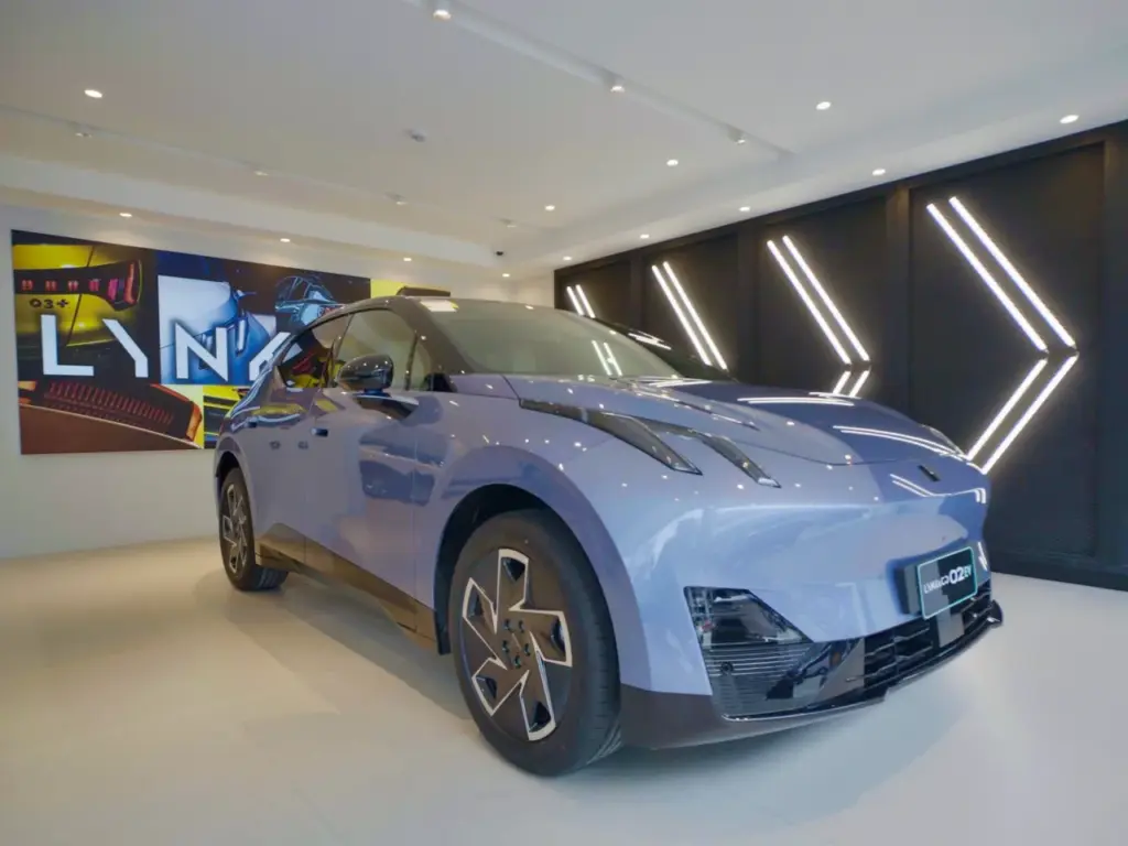 Lynk & Co 02 E SUV